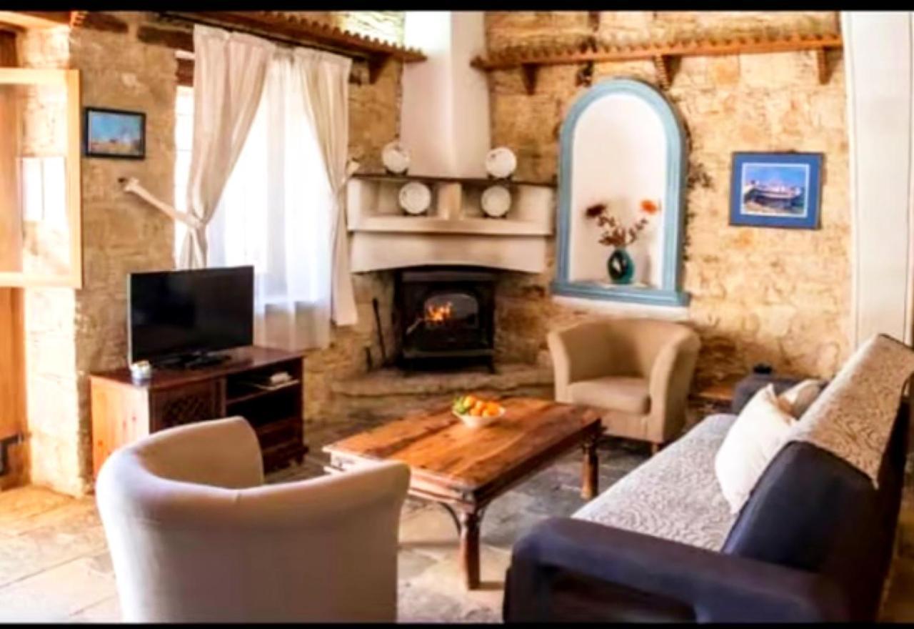 Agrovino Lofou Hotel Luaran gambar