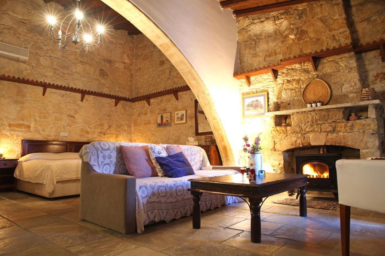 Agrovino Lofou Hotel Luaran gambar