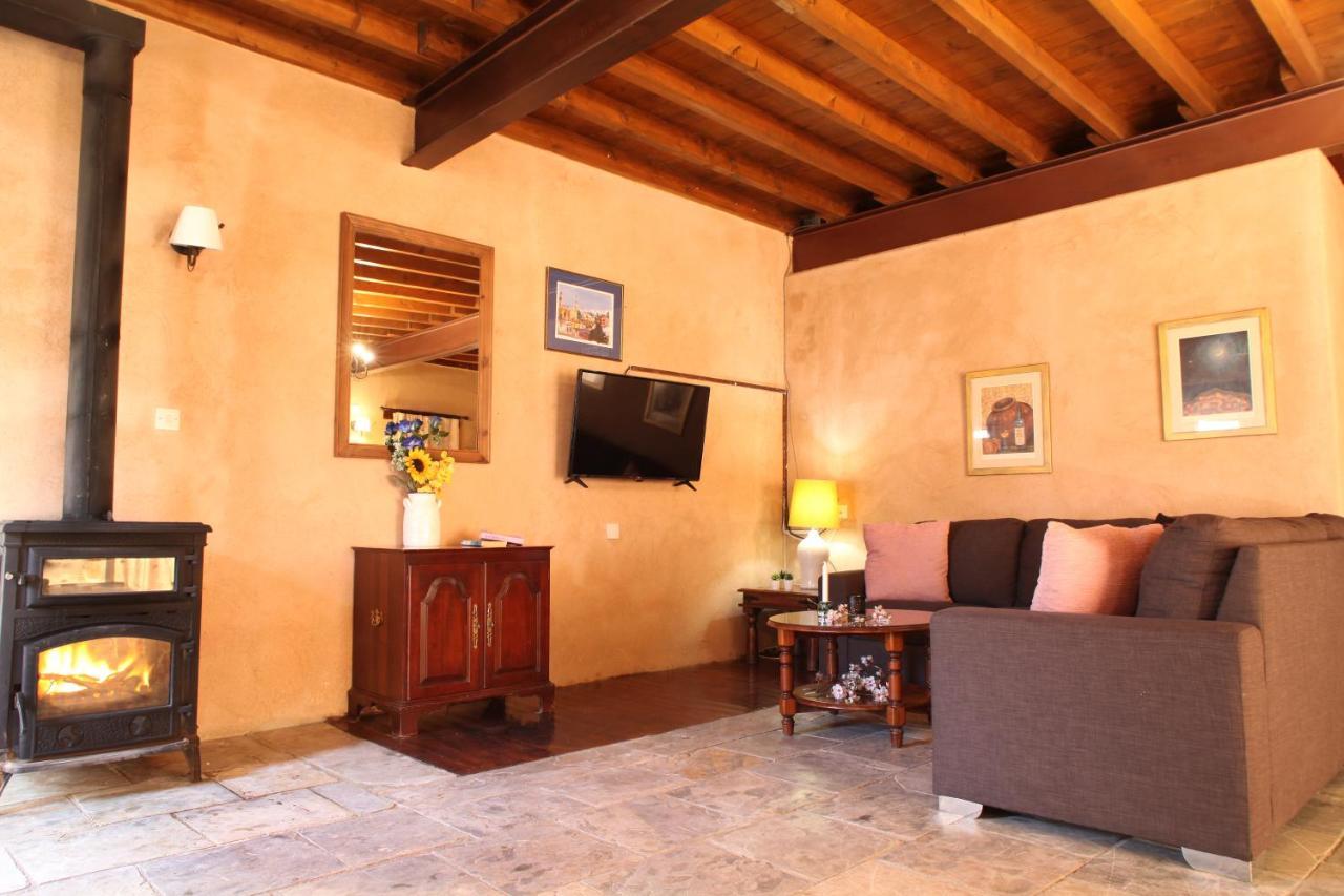 Agrovino Lofou Hotel Luaran gambar