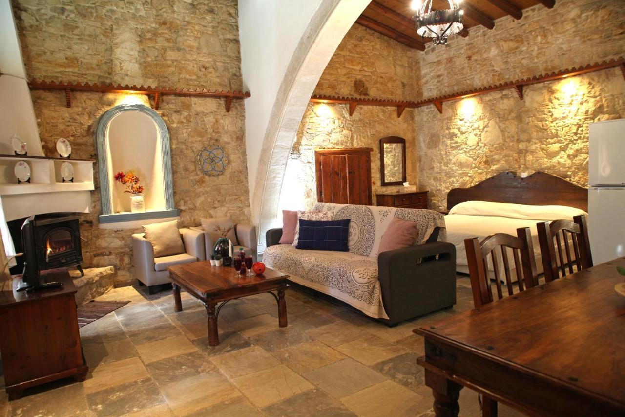 Agrovino Lofou Hotel Luaran gambar
