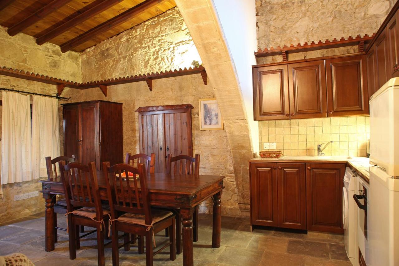Agrovino Lofou Hotel Luaran gambar
