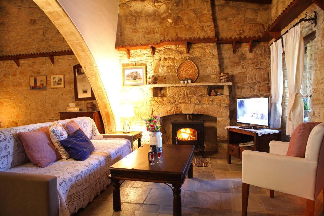 Agrovino Lofou Hotel Luaran gambar