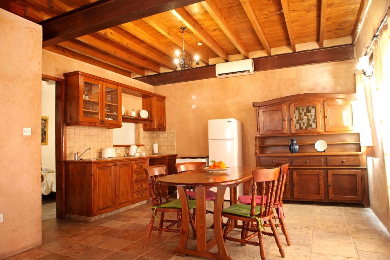 Agrovino Lofou Hotel Luaran gambar